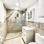 Apartment Modern In Sulina